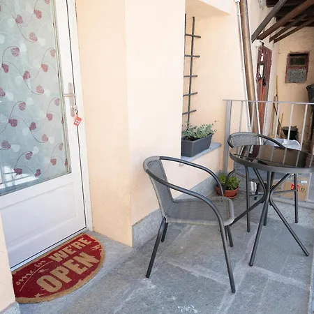 Апартаменты Maison Croix De Аоста