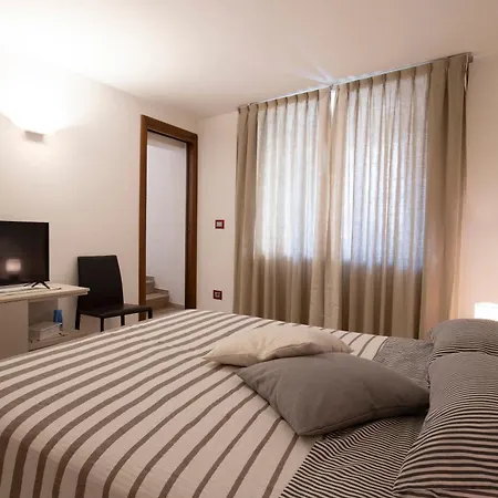 Апартаменты Maison Croix De Аоста